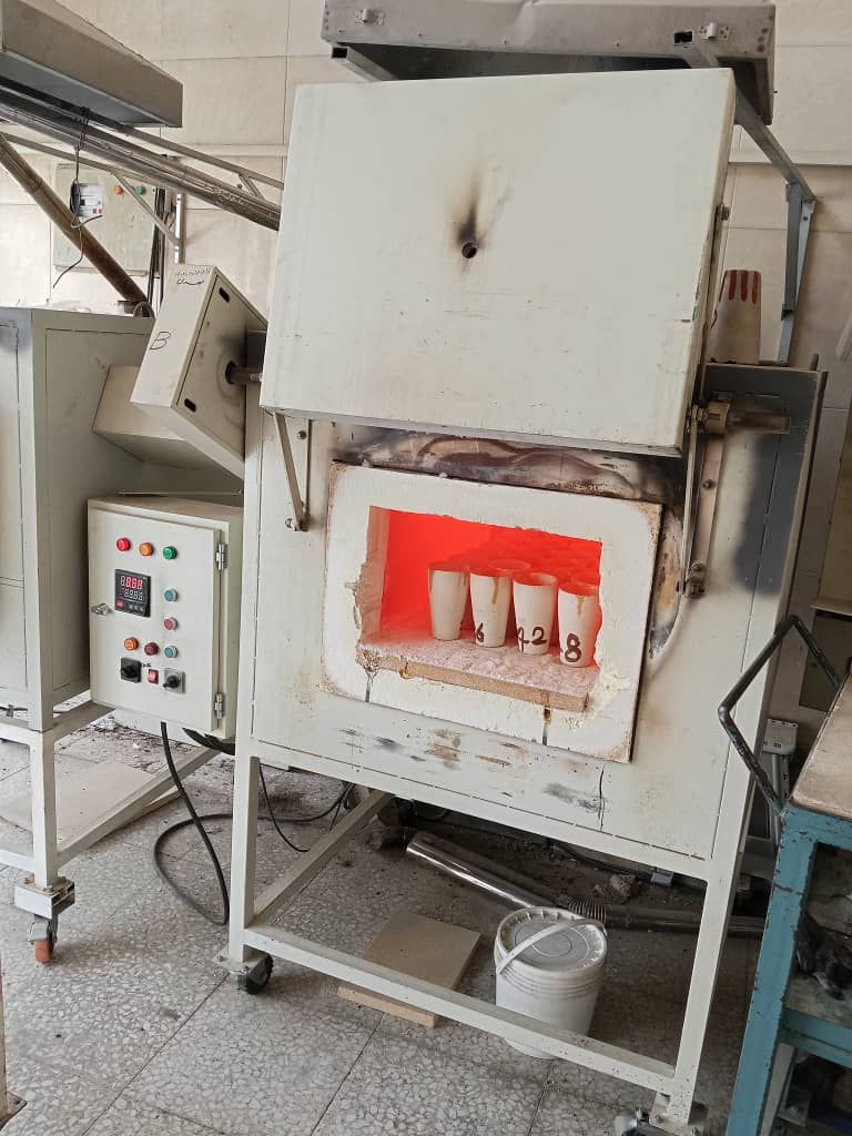 Induction furnace in a gold refinery  کوره القایی در ریفاینری طلا – تعریف، انواع و تفاوت‌ها با رقبا